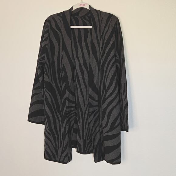 Animal Print Black and Gray open front sweater size M/L - Picture 3 of 3
